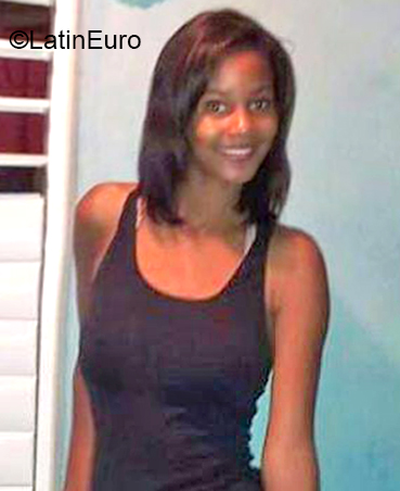 Date this fun Dominican Republic girl Yasmaris from Santiago DO37173
