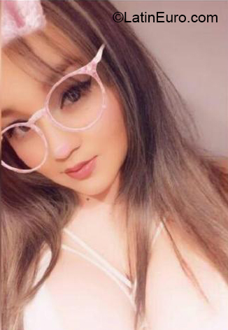 Date this young Colombia girl Paola from Bogota CO26707