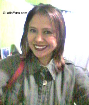 Date this attractive Venezuela girl Catherine from Caracas VE2962