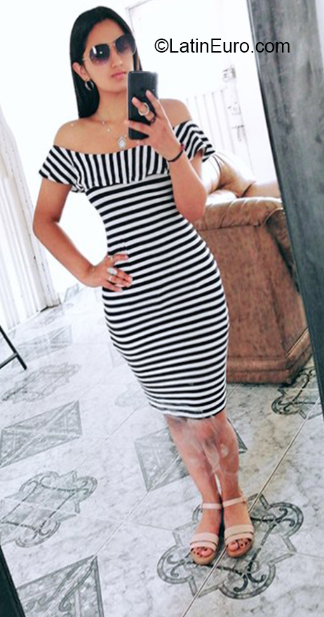 Date this hot Colombia girl Ngela from Pasto CO26742