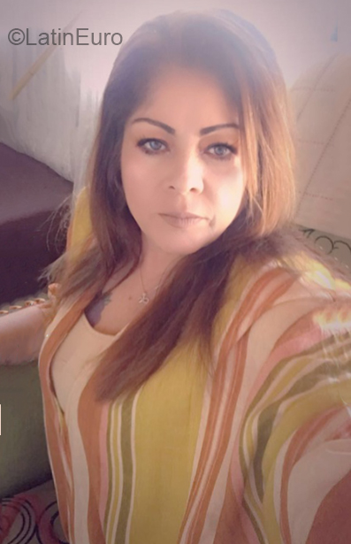 Date this fun Mexico girl Elena from Guadalajara MX1774