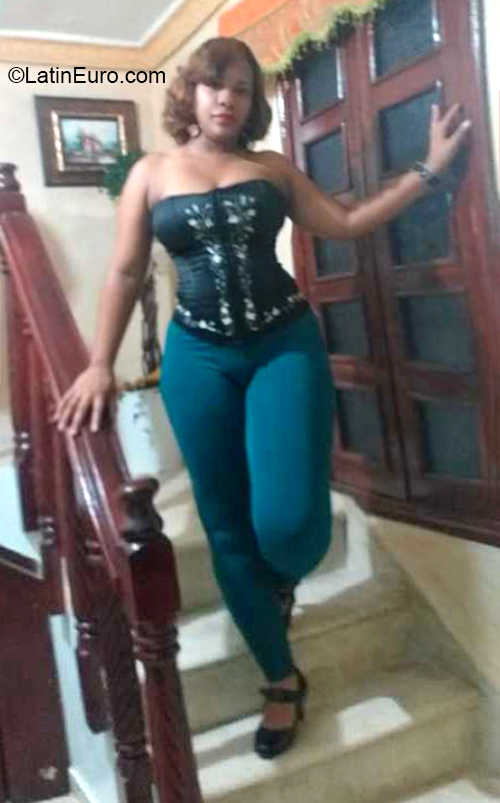 Date this tall Dominican Republic girl Katherine from Santo Domingo DO37722