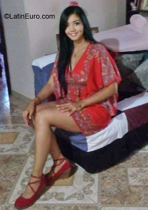 Date this nice looking Colombia girl Mayte from Pereira CO30301