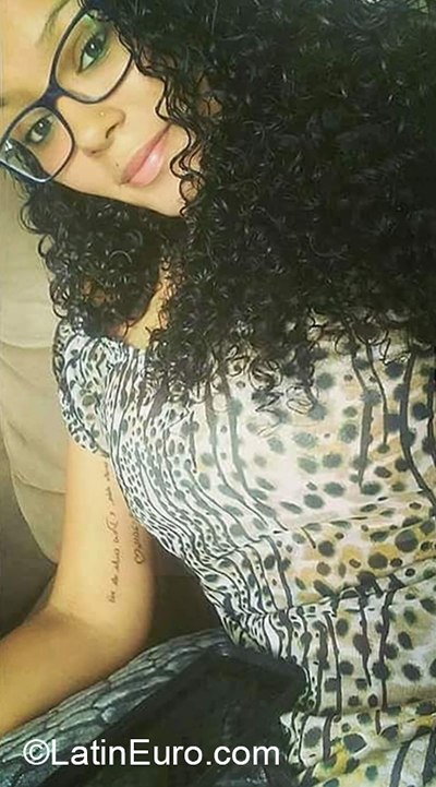 Date this stunning Brazil girl Amanda from Caruaru BR11040
