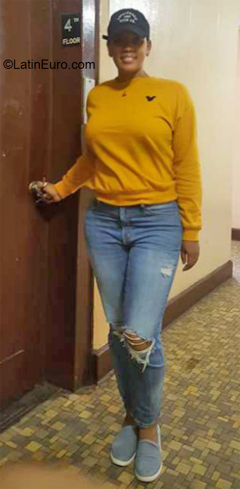 Date this passionate Dominican Republic girl Mara from María Trinidad Sanchez Cabrera DO37370