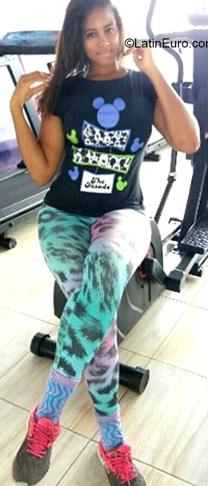 Date this cute Brazil girl Nataly from Salvador BR11043