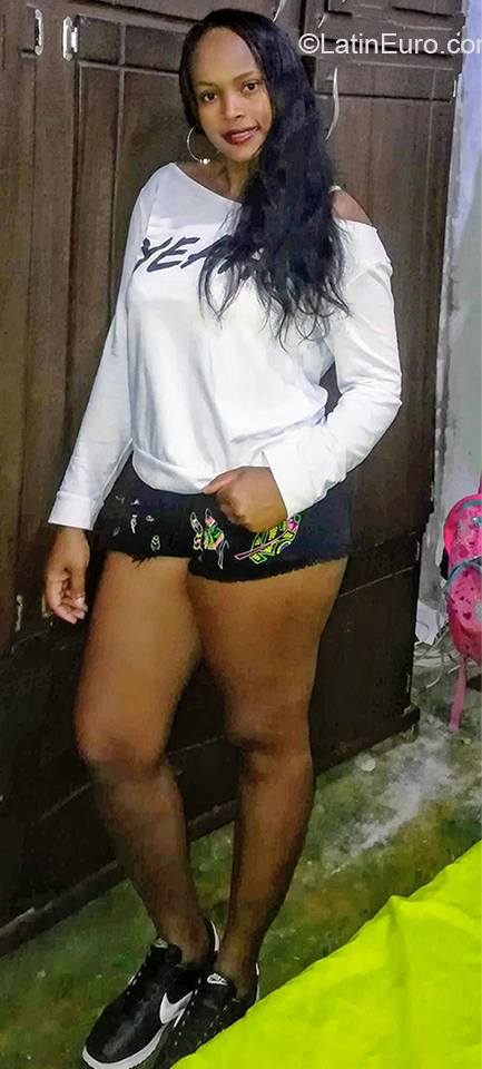 Date this good-looking Colombia girl Sami from Quibdo CO26783