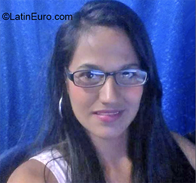 Date this foxy Venezuela girl Yenni from Maturin VE2989