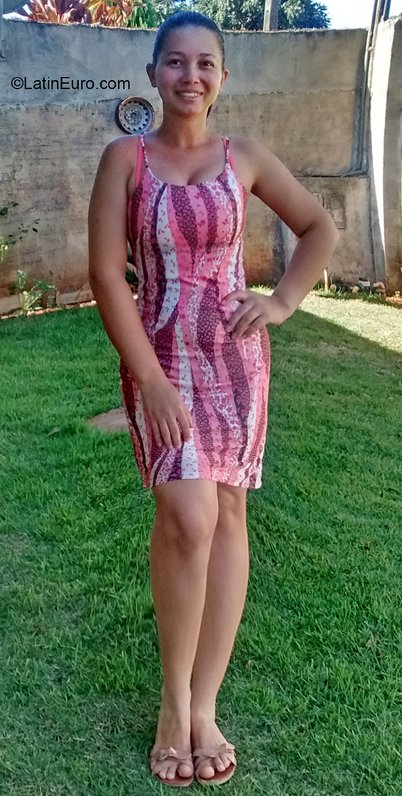 Date this gorgeous Brazil girl Soraia from Cascavel BR11050