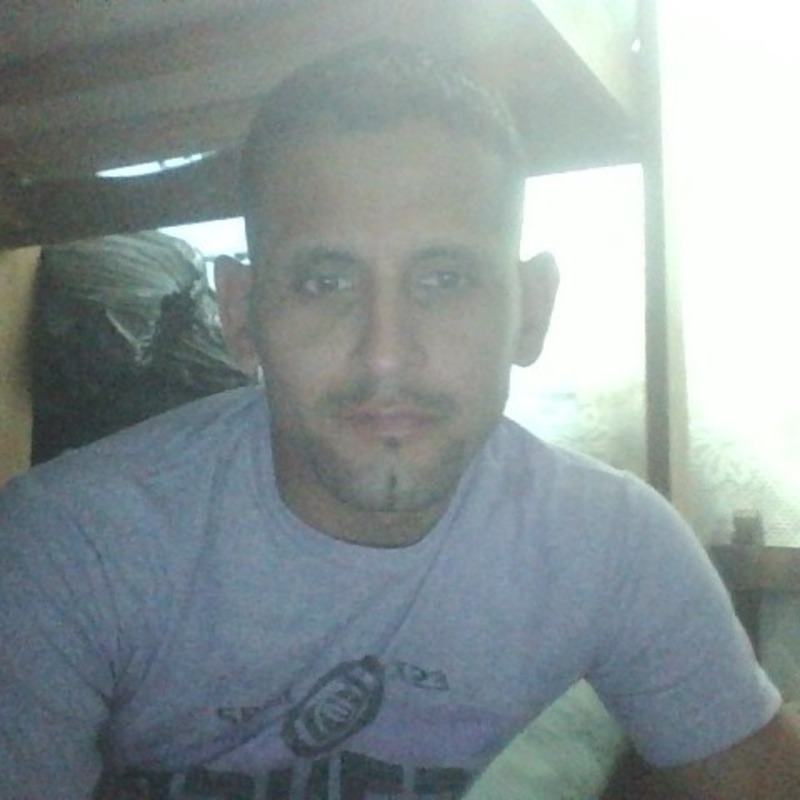 Date this nice looking Peru man Luis alberto from Lima PE1500