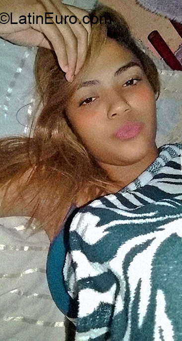 Date this tall Brazil girl Bruna from Rio de Janeiro BR11054