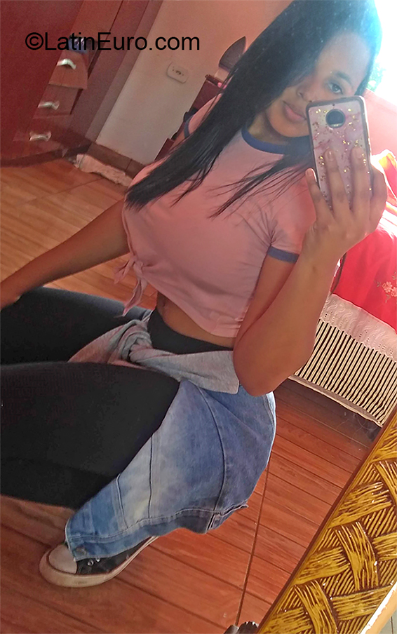 Date this cute Brazil girl Samara from Sao Paulo BR11056