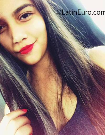 Date this foxy Mexico girl Alejandra from Oaxaca MX1787