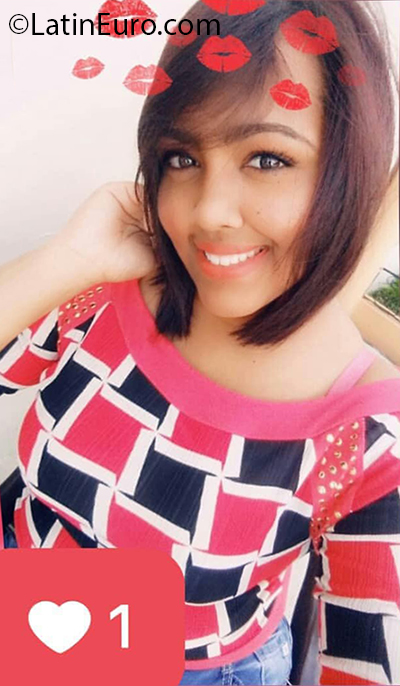 Date this athletic Dominican Republic girl Gloria from Santiago DO37501