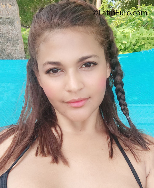 Date this delightful Colombia girl Jessica from Medellin CO26947