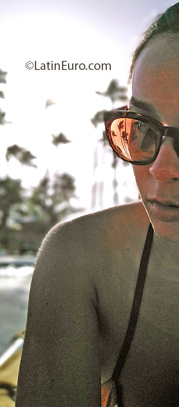 Date this cute Brazil girl Bruna from Aracaju BR11089