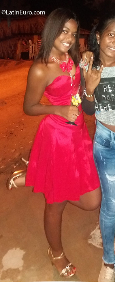 Date this cute Colombia girl Kaydis from Cartagena CO28604