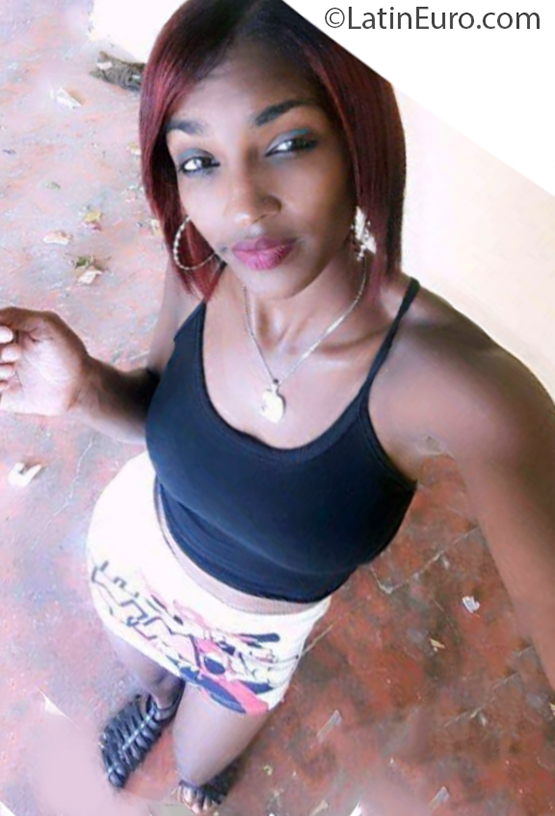 Date this nice looking Dominican Republic girl Daniela from Santo Domingo DO37783