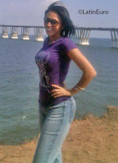 Date this charming Venezuela girl Mary from Maracaibo VE3101
