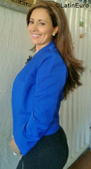 Date this stunning Colombia girl Alice from Bucaramanga CO27101