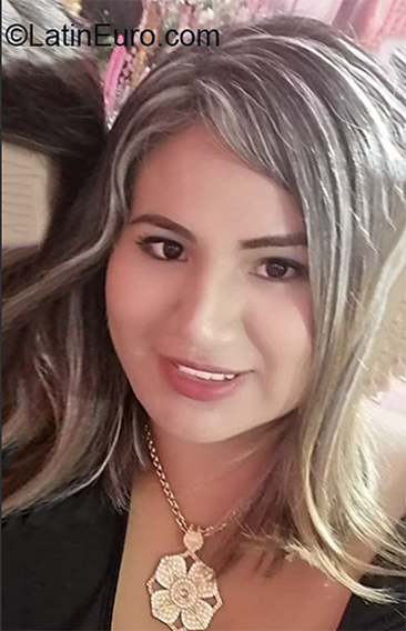 Date this delightful Peru girl Milagros from Lima PE1548