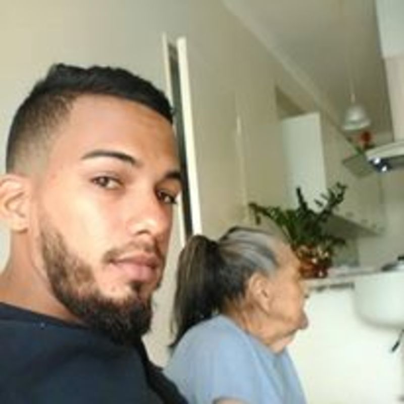 Date this exotic Venezuela man Fabio maestre from Pto Ordaz VE3159