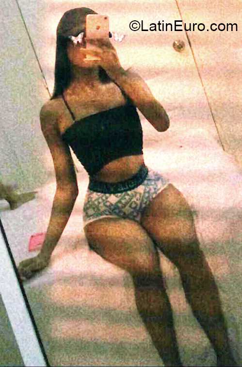 Date this gorgeous Dominican Republic girl Sandra from Santiago DO38031
