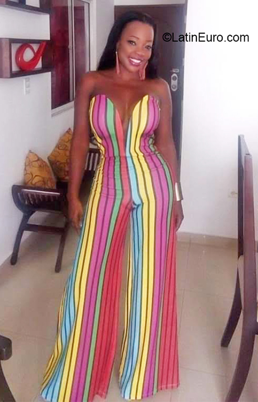 Date this hot Colombia girl Stefania from Cali CO27262