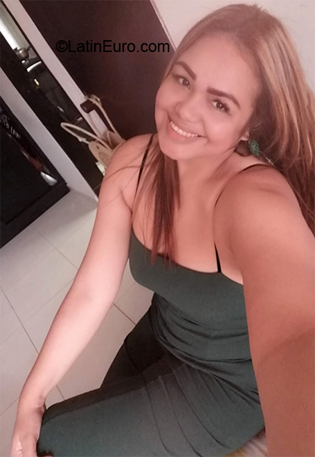 Date this delightful Colombia girl Claudia from Barranquilla CO27287