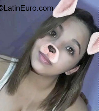 Date this beautiful Argentina girl Gimena from San Francisco AR401