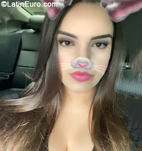 Date this attractive Brazil girl Fabbyane from Sao Paulo BR11126