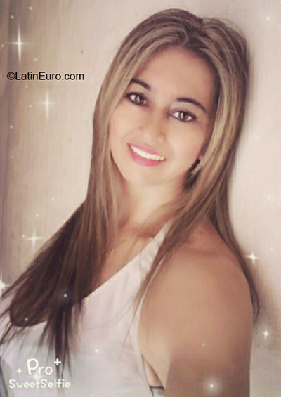 Date this athletic Colombia girl Miyelay from Cota CO27370