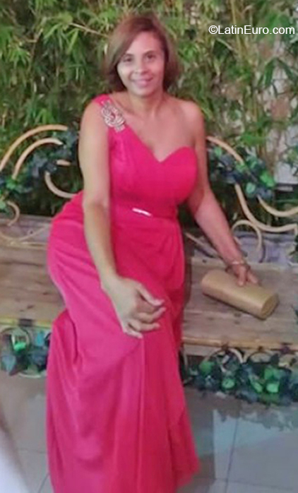 Date this delightful Dominican Republic girl Antonia from Santiago DO38466