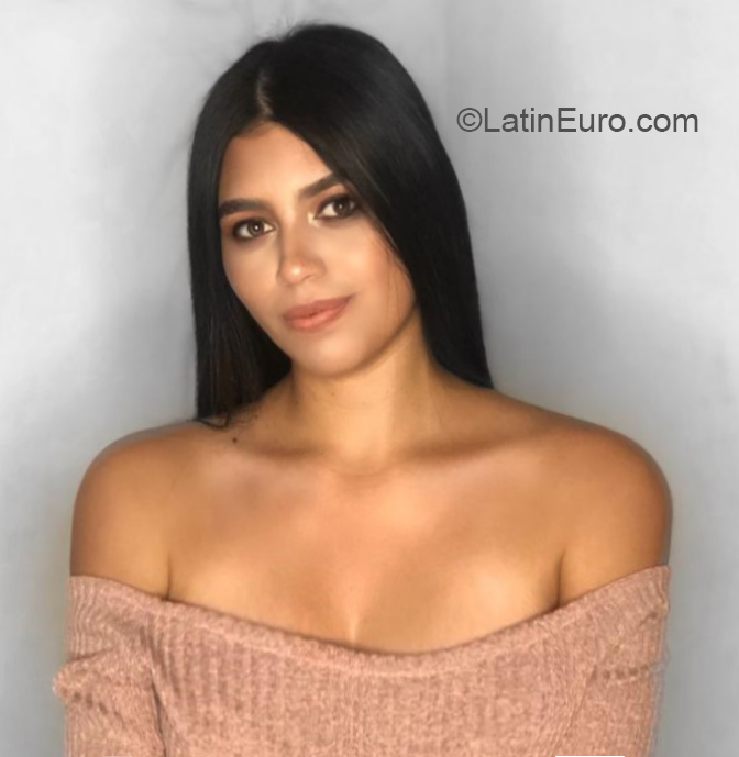 Date this lovely Venezuela girl Daniela from Trujillo VE3209