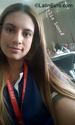 Date this sensual Venezuela girl Karime from Valencia VE3218