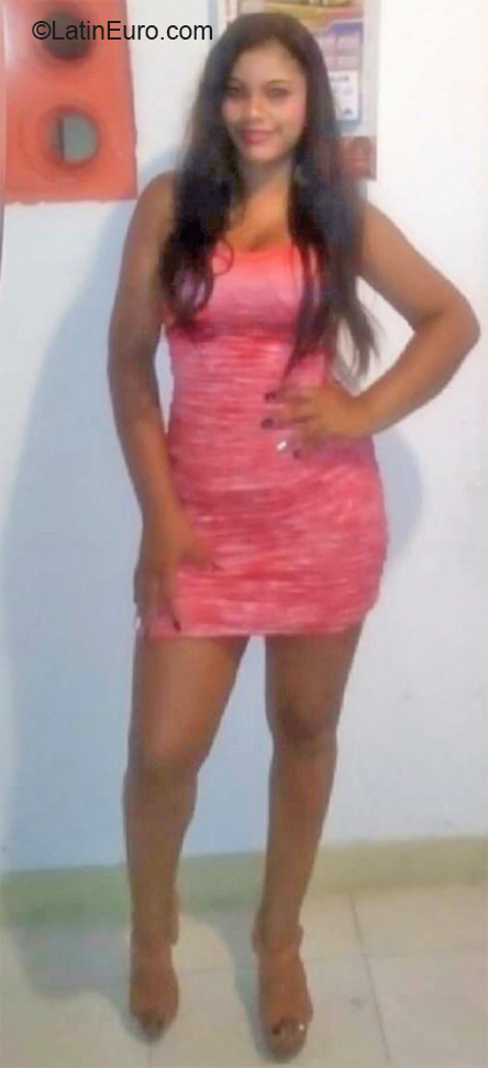 Date this pretty Colombia girl Liceth from Cartagena CO27532