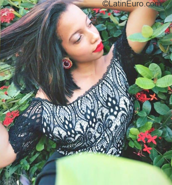 Date this young Dominican Republic girl Indhira from Sabana de la mar DO38264