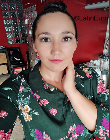 Date this voluptuous Spain girl Haridin from Maspalomas ES505