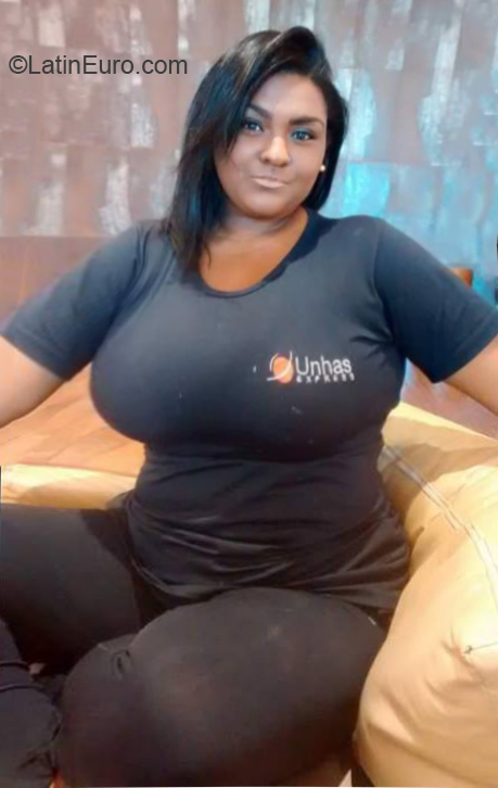 Date this good-looking Brazil girl Louisy from Rio de Janeiro BR11174