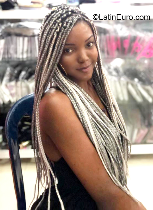 Date this good-looking Colombia girl Cateleyia from Cali CO27594