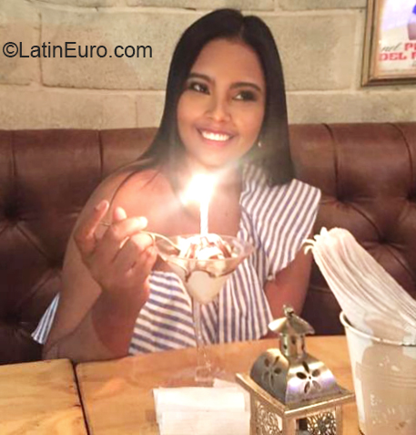 Date this stunning Colombia girl Jeniffer from Barranquilla CO27607