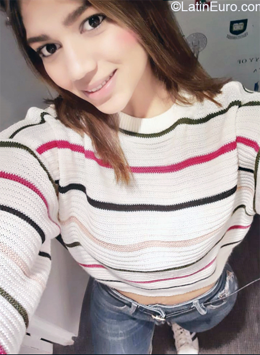 Date this funny Peru girl Monica from Lima PE1571