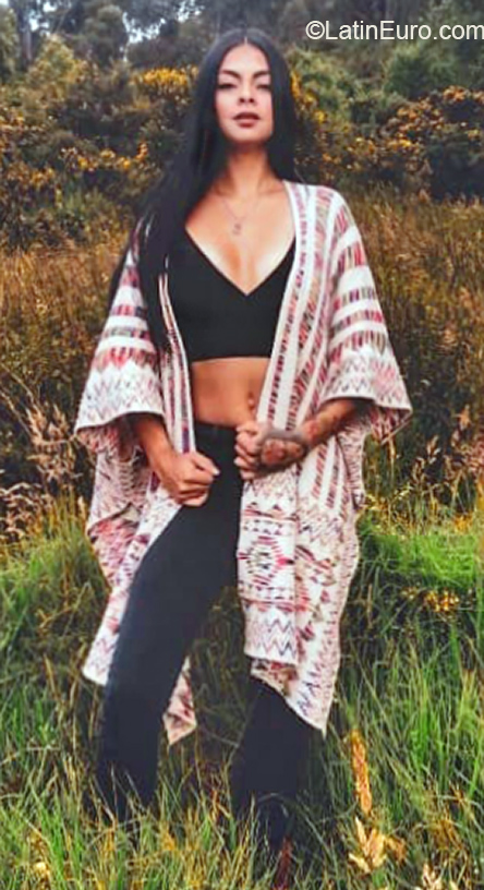 Date this sensual Colombia girl Estefania from Bogota CO27645