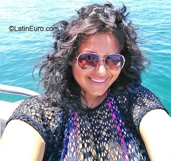 Date this young Mexico girl Leticia from Monterrey MX1885