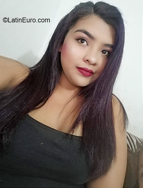 Date this georgeous Colombia girl Andrea from Medellin CO27652