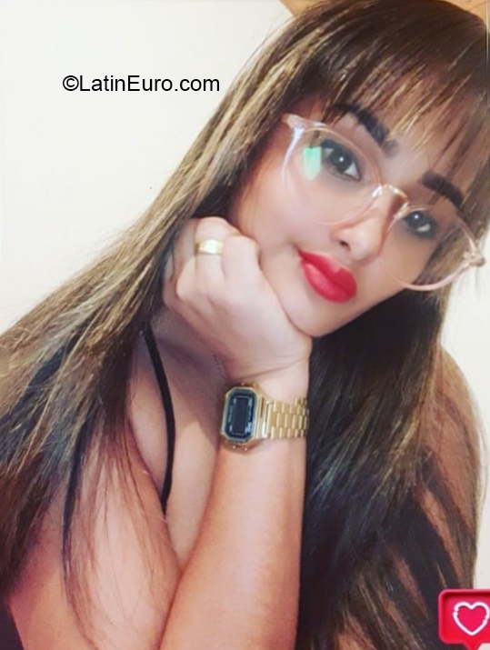 Date this georgeous Colombia girl Aura from Caucasia CO27711