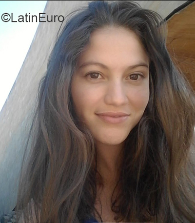 Date this tall Colombia girl Kari from Cucuta CO27928