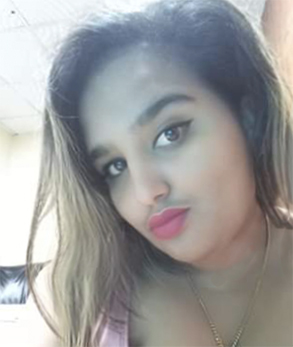 Date this attractive Cuba girl Karina from Havana CU702