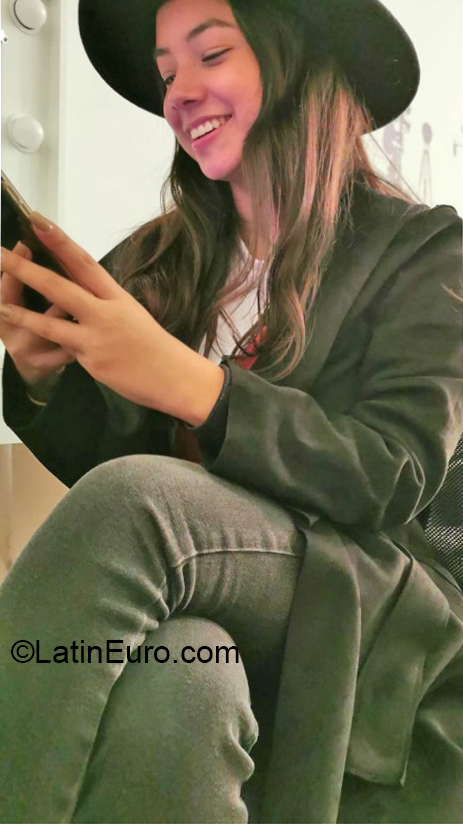 Date this nice looking Peru girl Marbe from Lima PE1610