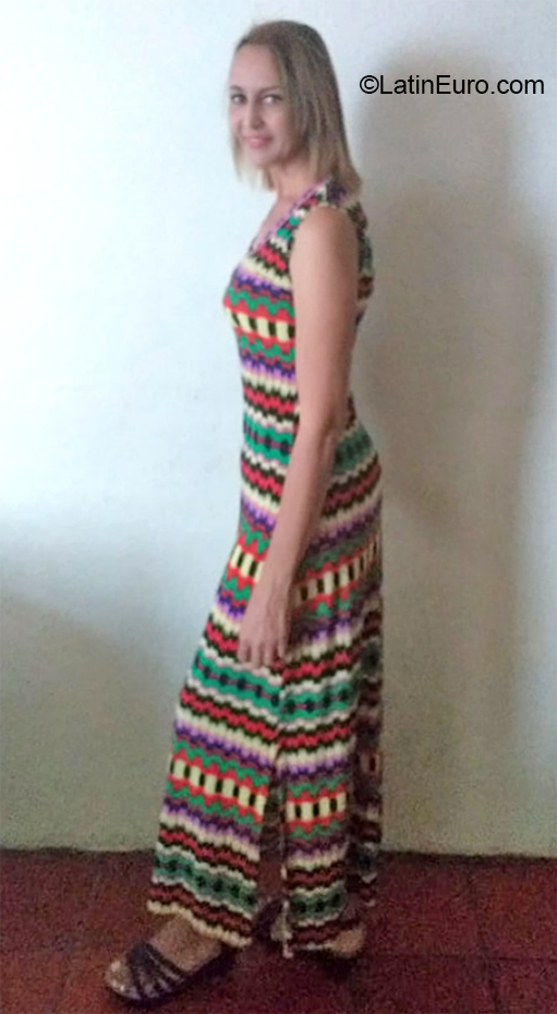 Date this gorgeous Venezuela girl Mariluna from Barinas VE3345